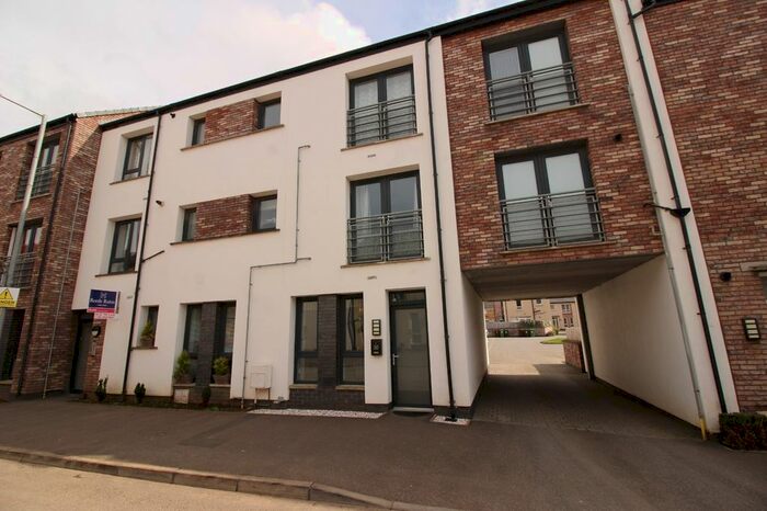 1 Bedroom Flat For Sale In Woodbrook Avenue, Lisburn, BT28