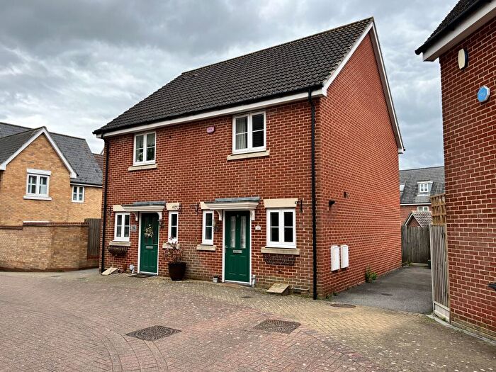 2 Bedroom Semi-Detached House To Rent In Ratcliffe Gate, Chelmsford, CM1