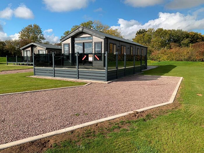 2 Bedroom Park Home For Sale In Kelsey Woods Country Park, Monksthorpe, PE23