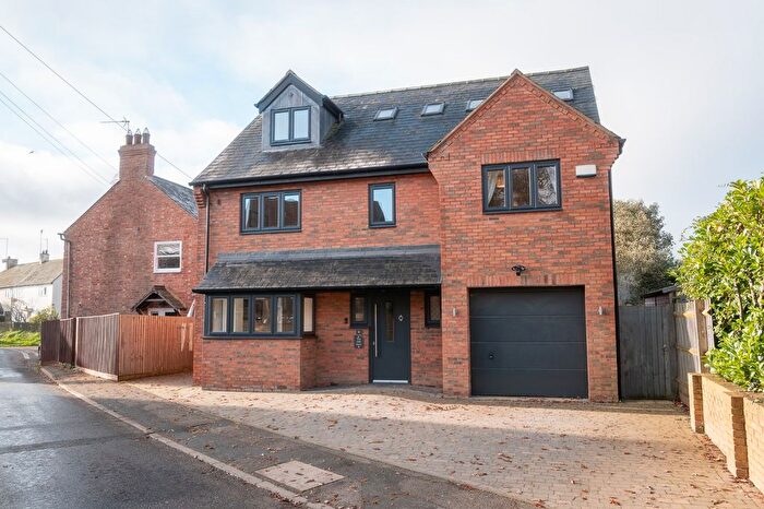 4 Bedroom Detached House For Sale In Wellingborough Road, Mears Ashby, Northamptonshire, NN6