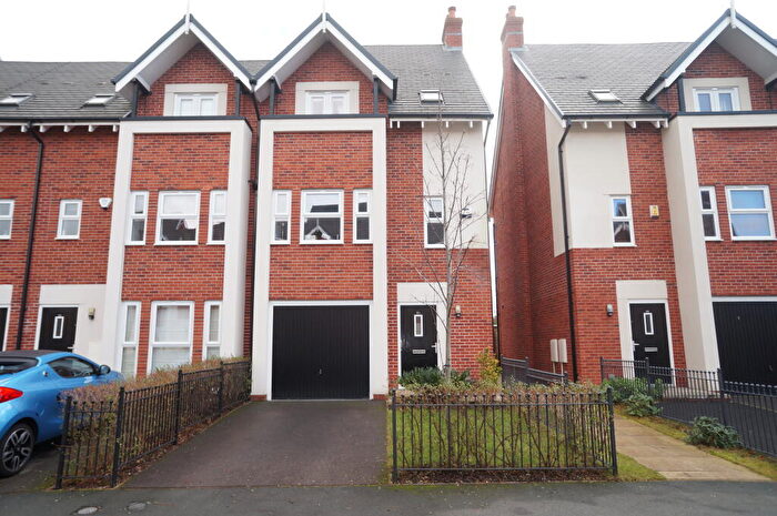 5 Bedroom Town House To Rent In Houseman Crescent, West Didsbury, M20