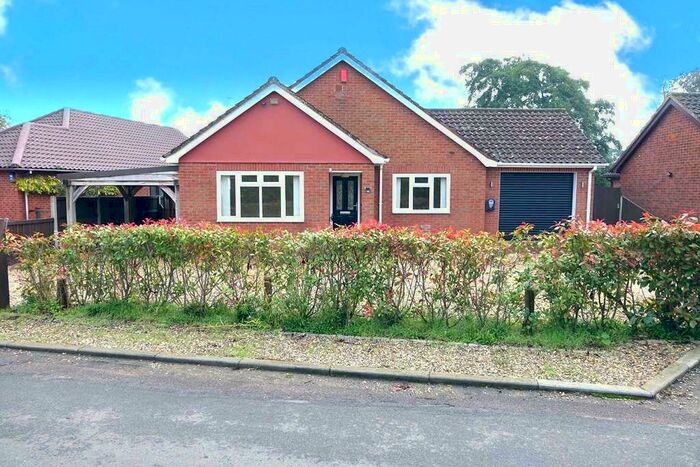 3 Bedroom Bungalow To Rent In Style Loke, Barford, Norwich, NR9