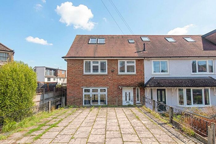 4 Bedroom Detached House To Rent In Rushden Gardens, Mill Hill, London, NW7