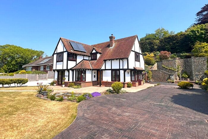 4 Bedroom Detached House For Sale In Bassett Close, Hythe, CT21