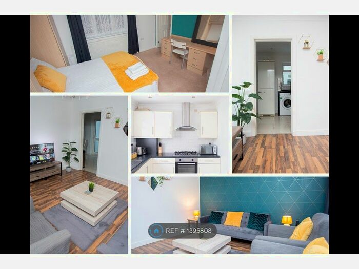 3 Bedroom Semi-Detached House To Rent In Birchway, Hayes, UB3