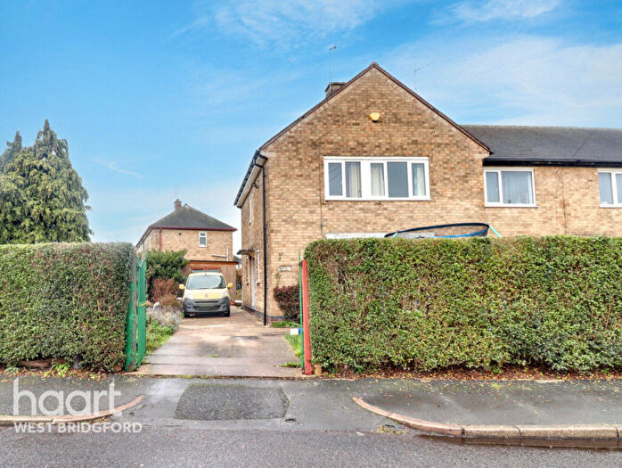 3 Bedroom End Of Terrace House For Sale In Leafield Green, Clifton, Nottingham, NG11