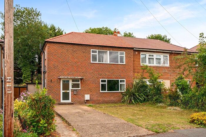 3 Bedroom Semi-Detached House For Sale In Downlands Close, Coulsdon, CR5