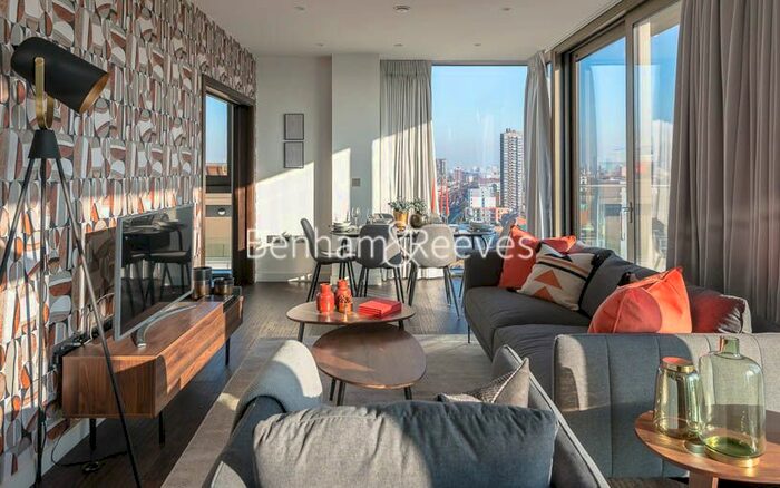 3 Bedroom Flat To Rent In Rosemary Building, Royal Mint Gardens, E1