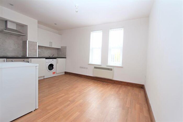Studio To Rent In High Road, Wood Green, N22