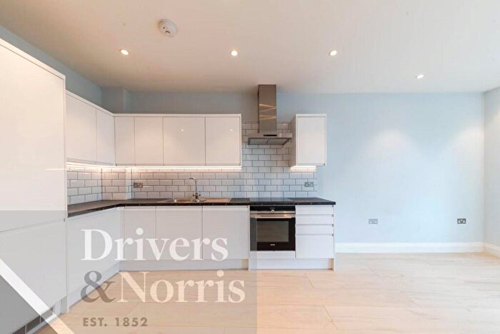 1 Bedroom Apartment To Rent In Holloway Road, Islington, London, N7