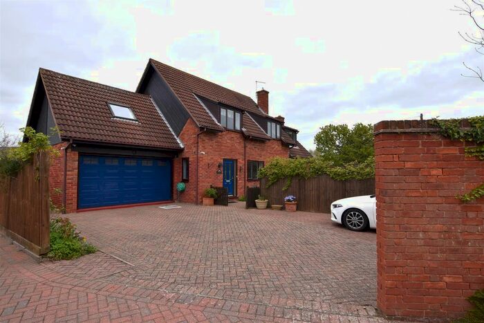 5 Bedroom Detached House For Sale In Barrow Road, Burton-On-The-Wolds, Loughborough, LE12
