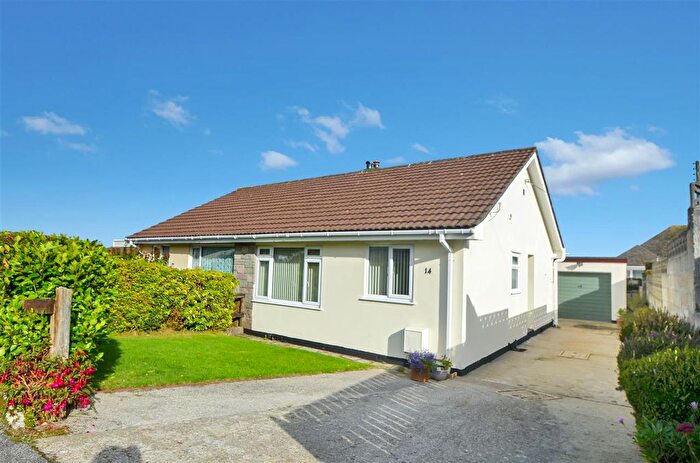 2 Bedroom Bungalow For Sale In Penvean Close, Mabe Burnthouse, Penryn, TR10