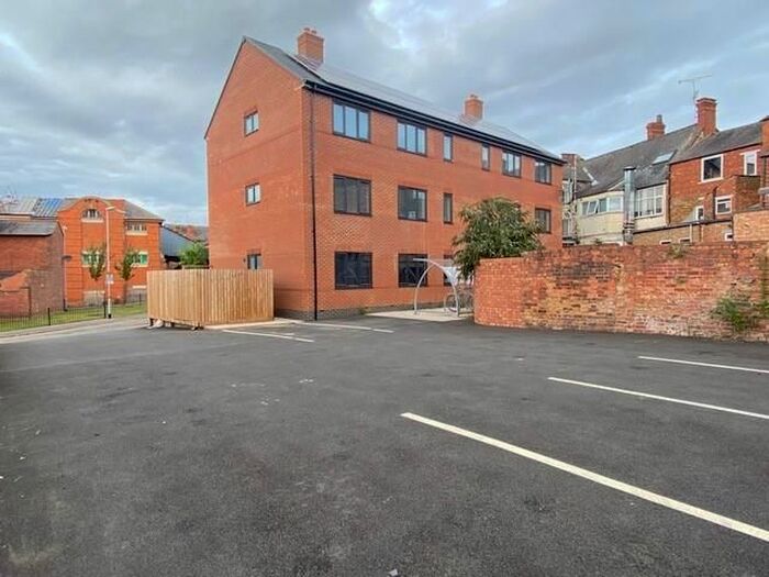 2 Bedroom Flat To Rent In Hazelwood Lane, Kettering, NN16