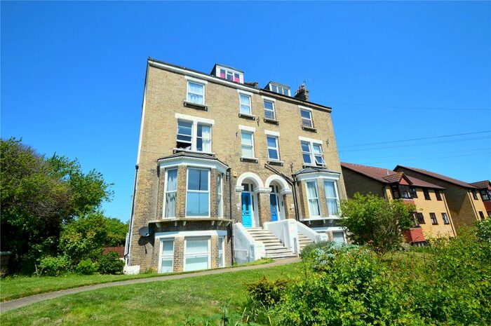 2 Bedroom Flat To Rent In Warham Road, South Croydon, CR2