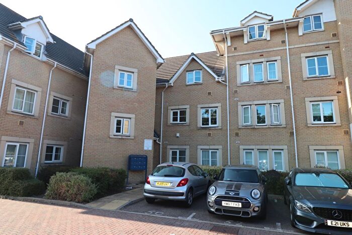 1 Bedroom Flat To Rent In Walnut Close, Basildon, SS15