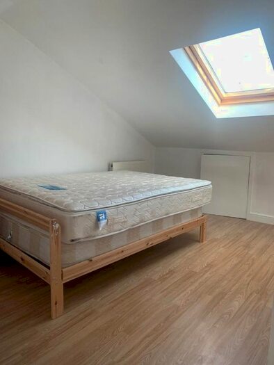 2 Bedroom Flat To Rent In Upton Lane, London, E7