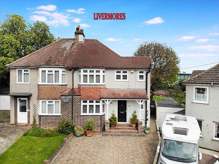 4 Bedroom Semi Detached House For Sale In Oakfield Park Road, Dartford, DA1