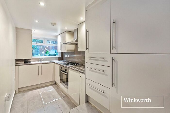 2 Bedroom Flat To Rent In Abercorn Road, Mill Hill East, London, NW7
