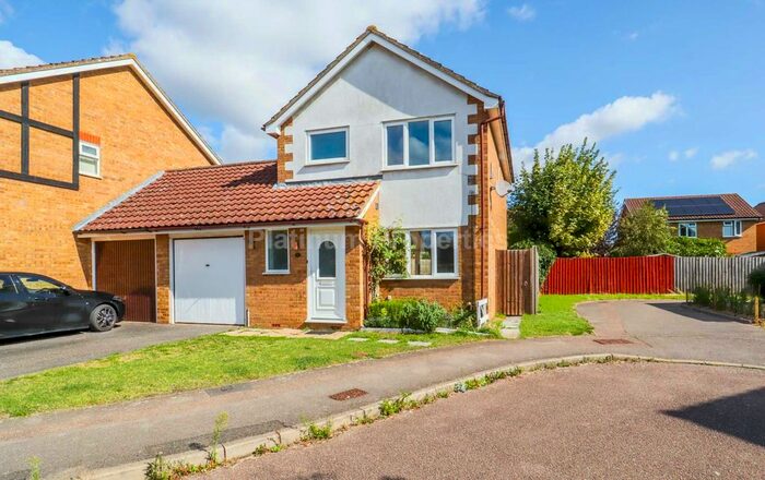 3 Bedroom Detached House To Rent In Woodman Way, Milton, CB24