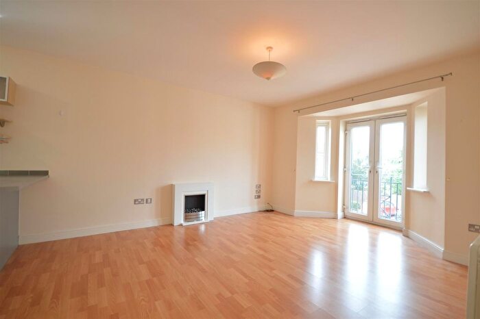 2 Bedroom Flat To Rent In Western Avenue, Bracebridge Heath, Lincoln, LN4