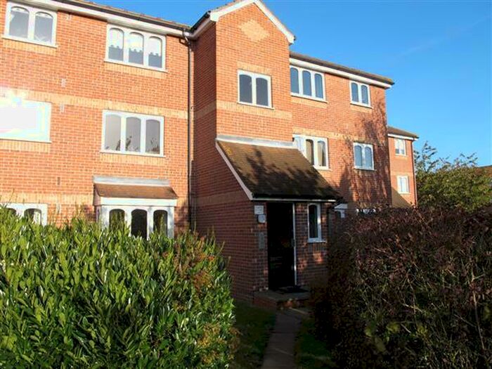 Studio To Rent In Rochford **Online Enquiries Only**, SS4