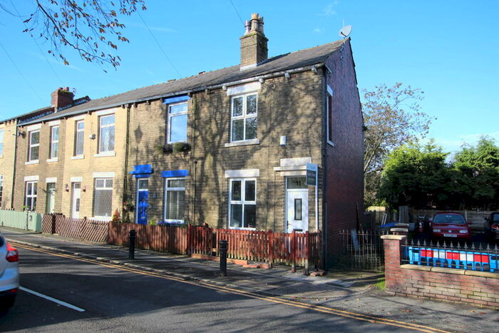 2 Bedroom End Of Terrace House To Rent In Lake Bank, Littleborough, OL15