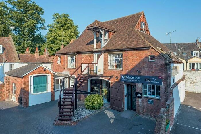 1 Bedroom Flat To Rent In Castle Street, Canterbury, CT1