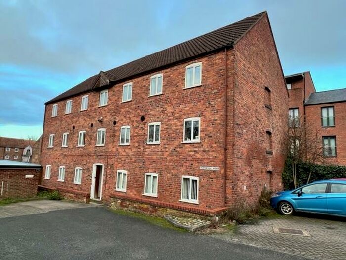 2 Bedroom Flat To Rent In Waterside Mews Eastgate Louth, LN11