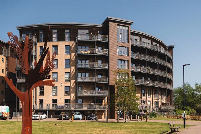 1 Bedroom Flat For Sale In Harry Zeital Way, London, E5