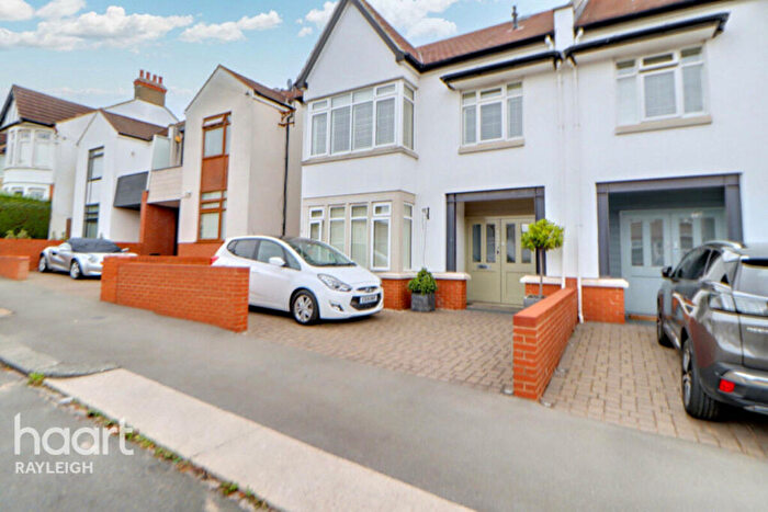 4 Bedroom Semi-Detached House For Sale In Leigham Court Drive, Leigh-on-Sea, SS9