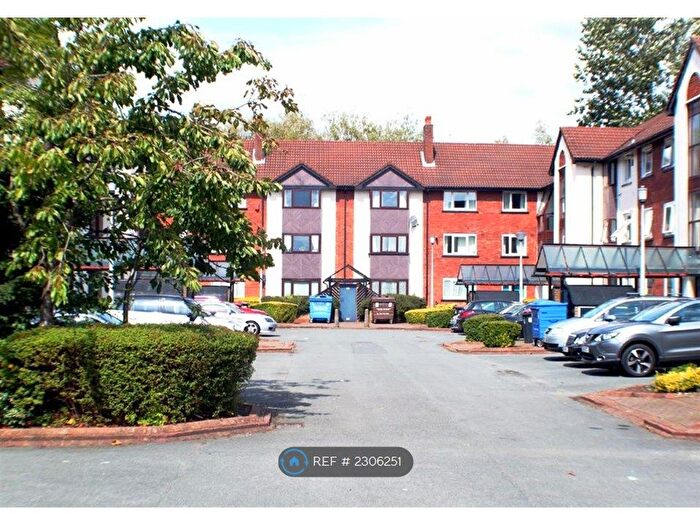 2 Bedroom Flat To Rent In Knights Court, Salford, M5