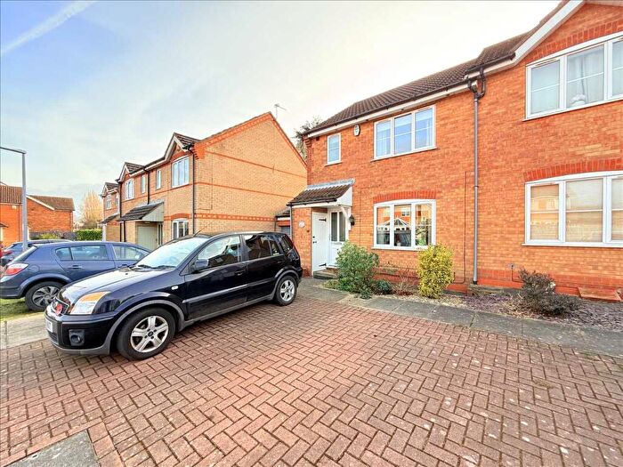 3 Bedroom End Of Terrace House For Sale In Primrose Way, Cleethorpes, DN35