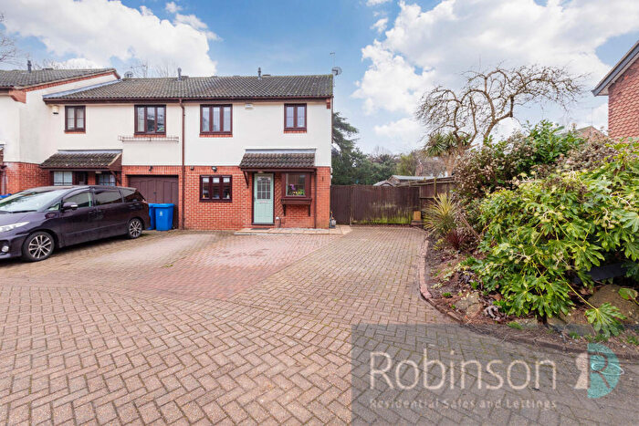 3 Bedroom Semi Detached House For Sale In Lancastria Mews Boyndon Road, Maidenhead, Berkshire, SL6