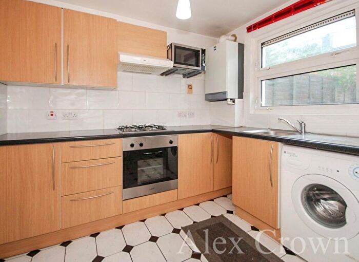 2 Bedroom Flat To Rent In Blackstock Road, Finsbury Park, N4