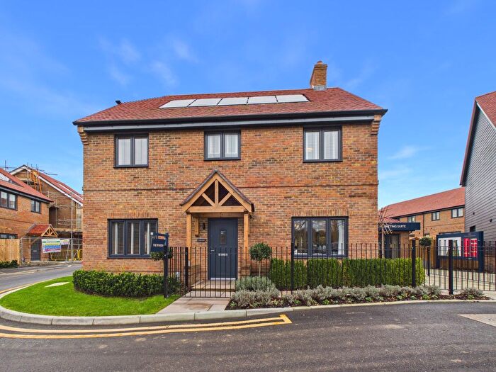 4 Bedroom Detached House For Sale In Thistley Close, Lyminge, Folkestone, Kent, CT18