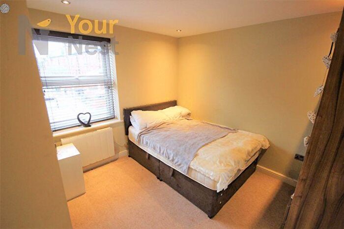2 Bedroom Apartment To Rent In Granby Street, Headingley, Leeds, LS6