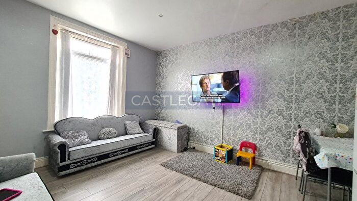 3 Bedroom Terraced House To Rent In Church Street, Crosland Moor, Huddersfield, West Yorkshire, HD4