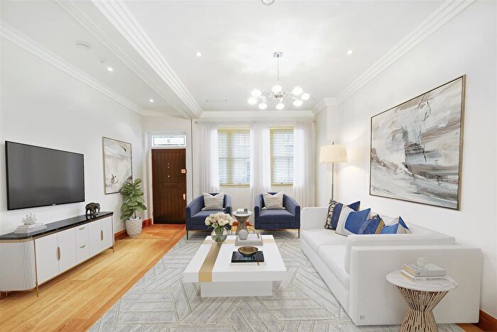 4 Bedroom Property To Rent In Queens Gate Mews, South Kensington, SW7