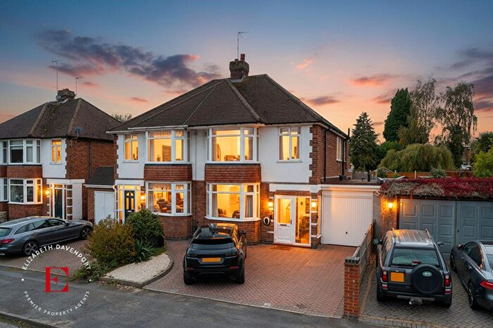 3 Bedroom Semi-Detached House For Sale In Frankton Ave, Stivichall, CV3