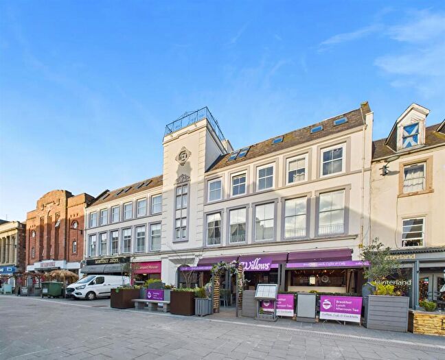 3 Bedroom Apartment For Sale In Flat Beaumont House, St John's Place, Perth, PH1