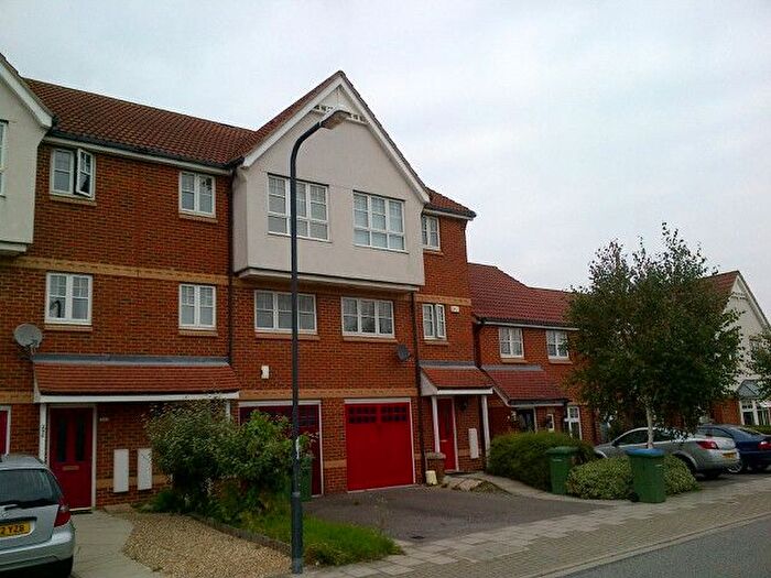 3 Bedroom End Of Terrace House To Rent In Greenhaven Drive, Thamesmead, London, SE28