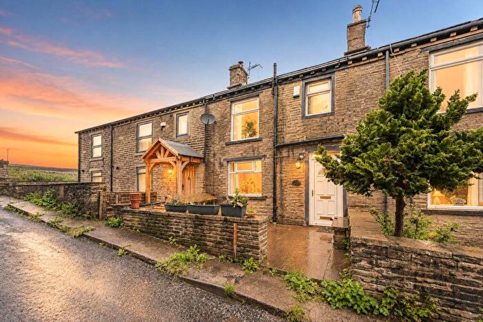 2 Bedroom Terraced House For Sale In Black Edge Lane, Denholme, Bradford, BD13