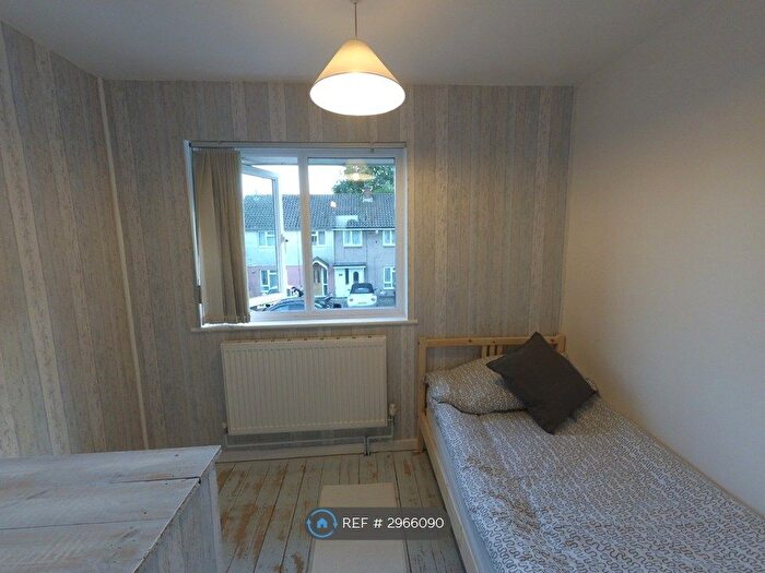3 Bedroom Terraced House To Rent In Blakeney Road, Bristol, BS34