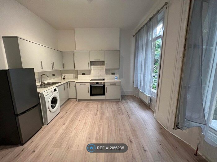 1 Bedroom Flat To Rent In Asylum Road, London, SE15