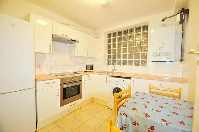 2 Bedroom Apartment To Rent In Eversholt Street, London, NW1