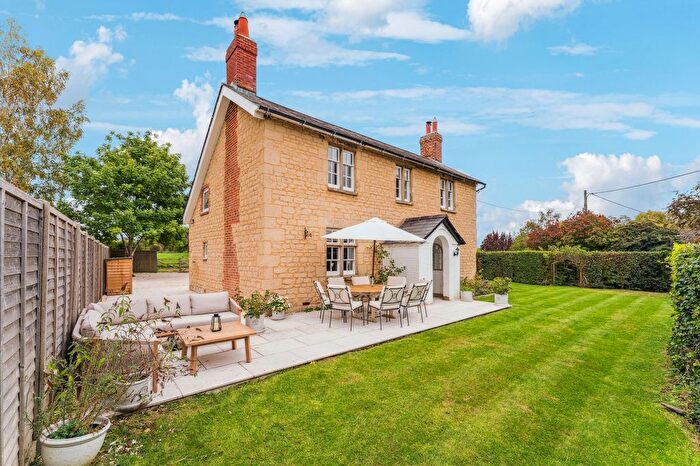 4 Bedroom Detached House For Sale In Waterstock, Oxford, OX33