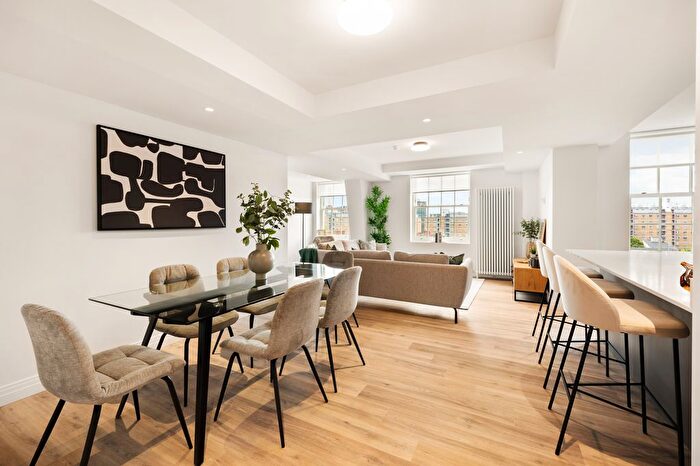 3 Bedroom Flat To Rent In Duncan House, Dolphin Square, London, London, SW1V