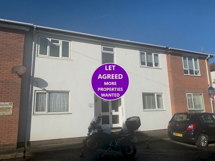 2 Bedroom Apartment To Rent In Mews Court, Dawlish, EX7