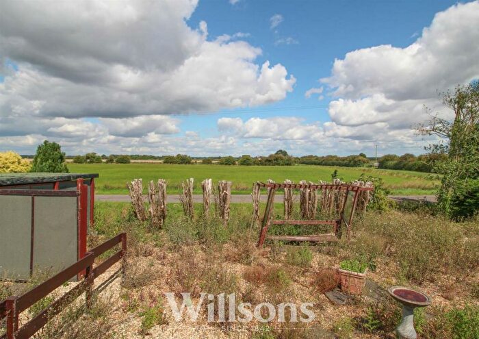 3 Bedroom Detached Bungalow For Sale In Thorpe Fendykes, Wainfleet, Skegness, Lincolnshire, PE24