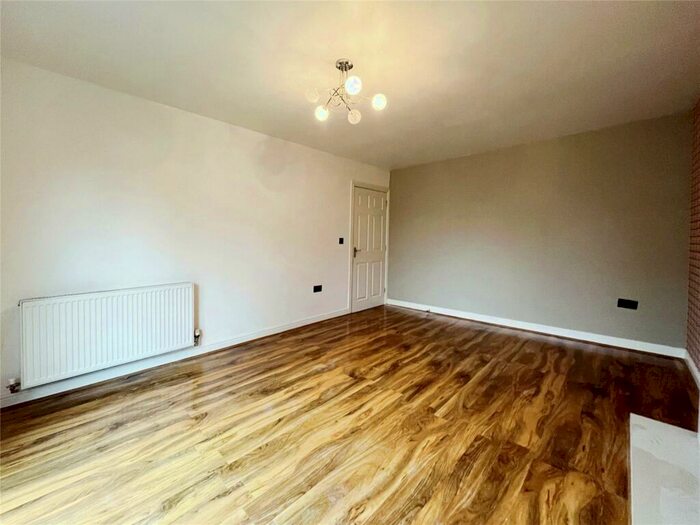 4 Bedroom Detached House To Rent In Coulthurst Gardens, Darwen